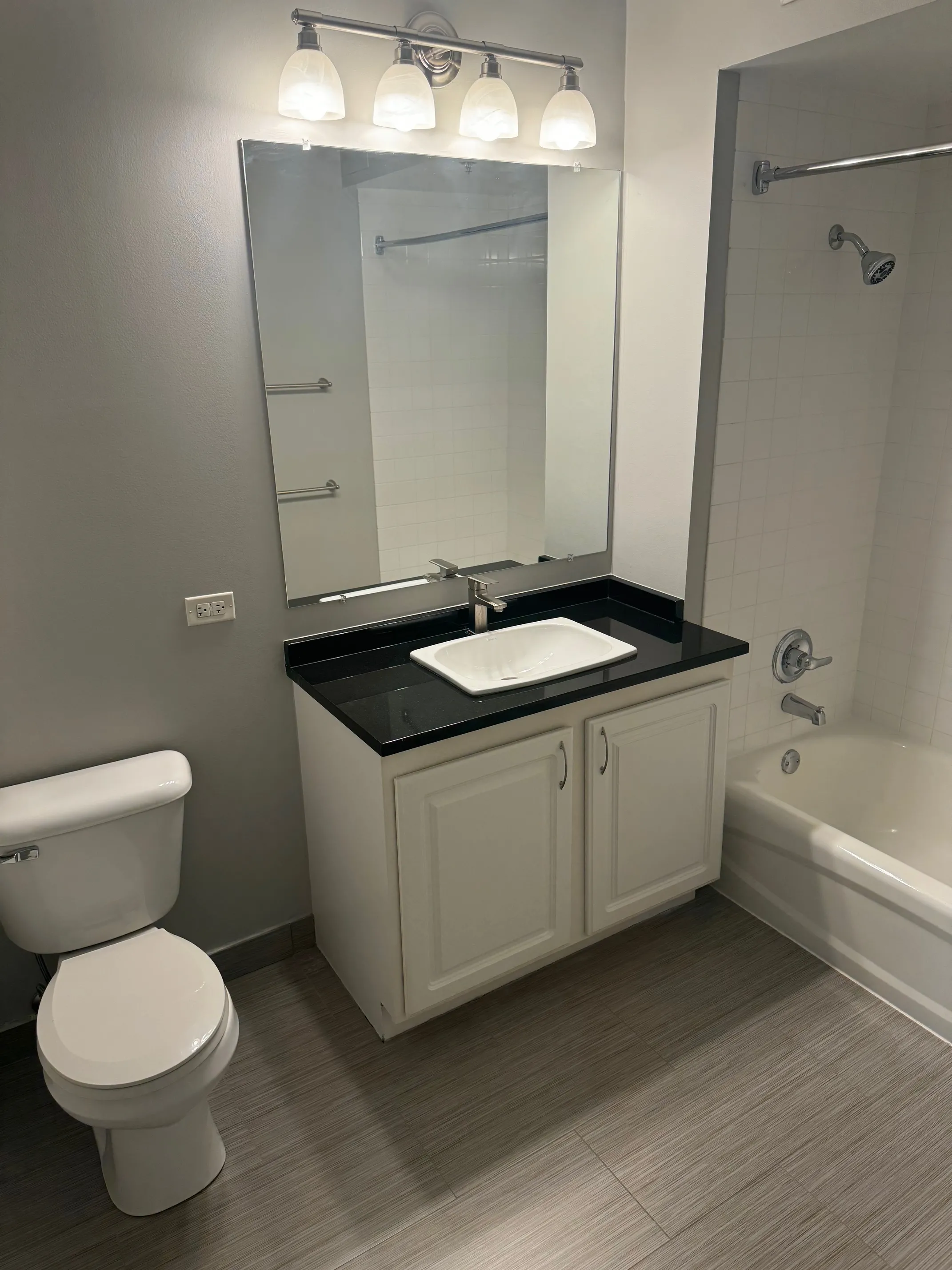 121 W Chestnut St   60610 60610-unit#803-Chicago-IL