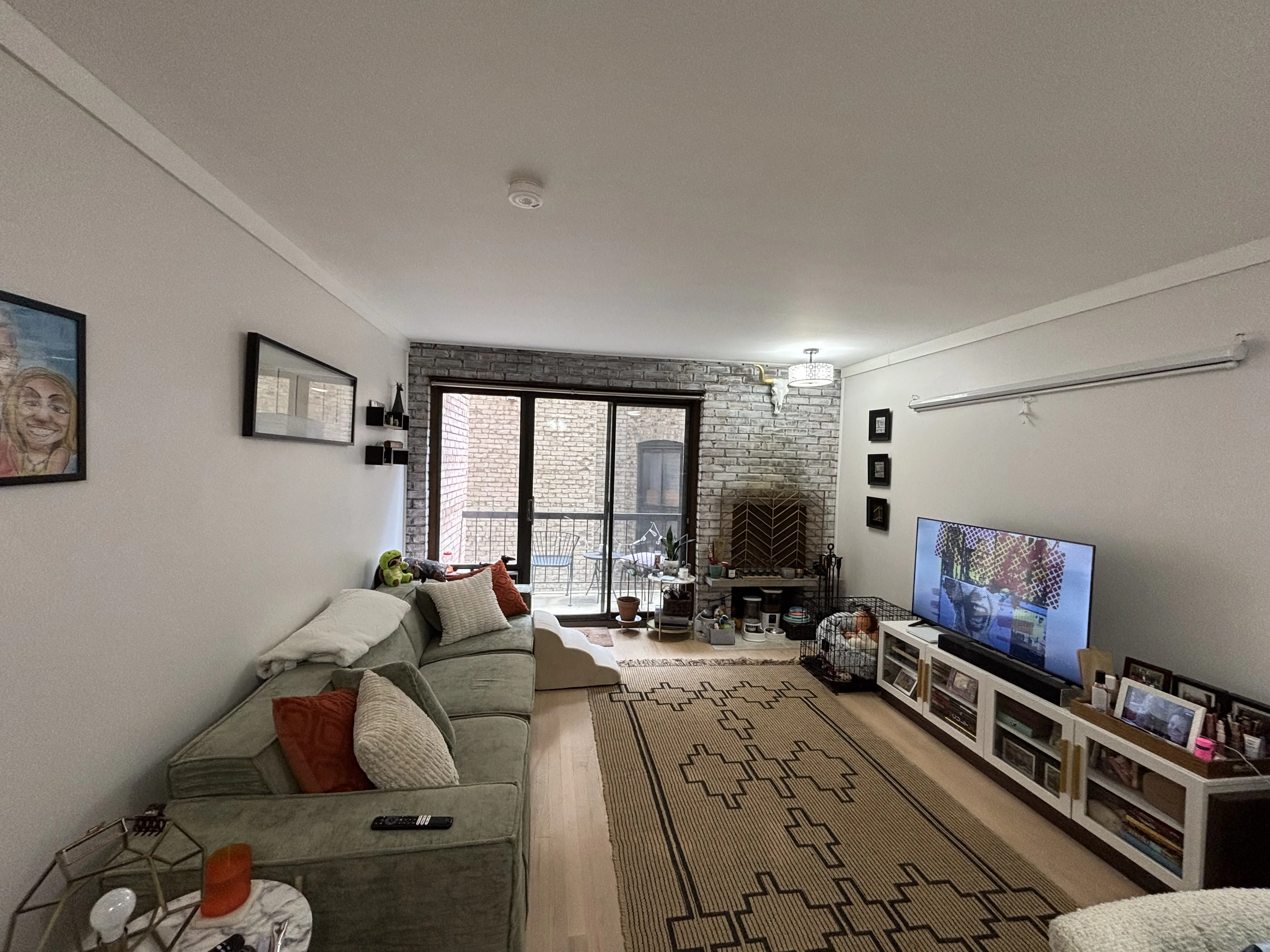 832 W Oakdale Ave 60657 60657-unit#1J-Chicago-IL