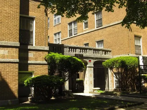 7522 N Hoyne Ave 60645 60645-unit#2N-Chicago-IL