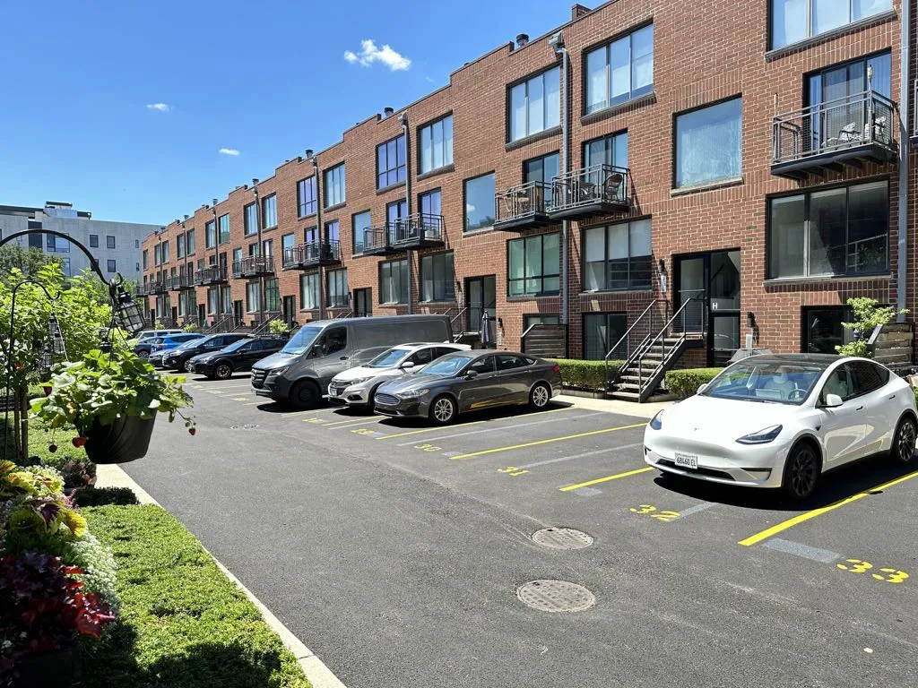 944 W Grace, , 60613 60613-unit#B201-Chicago-IL