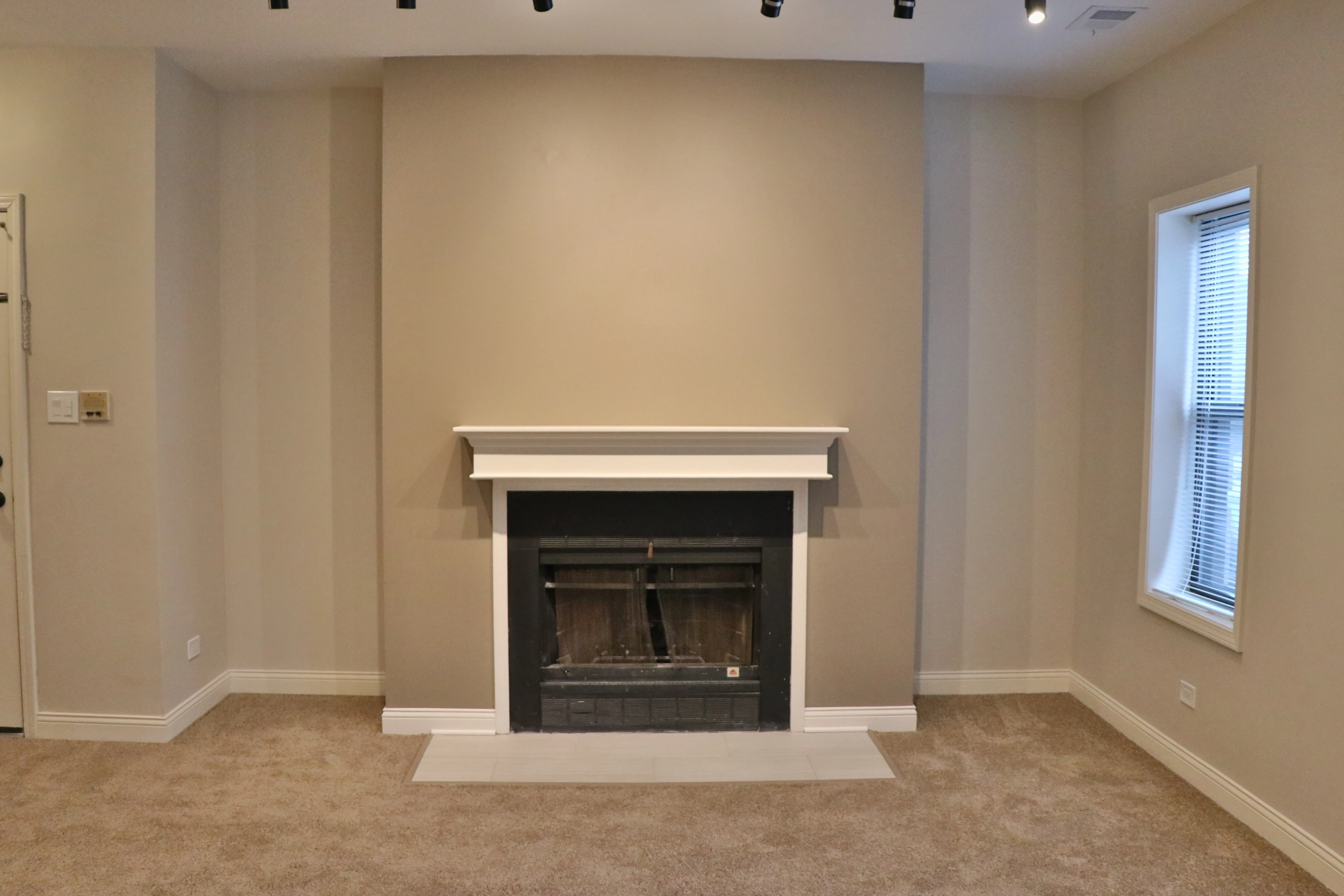 3158 N Clark St   60657 60657-Belmont Court-unit#j4-Chicago-IL