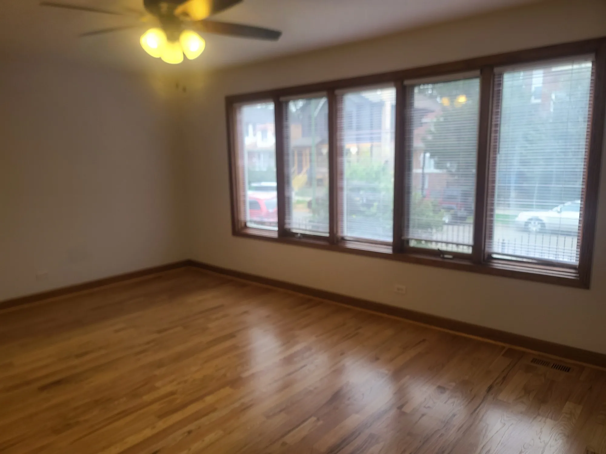 2550 W WINNEMAC AVE 60625-unit#2-Chicago-IL