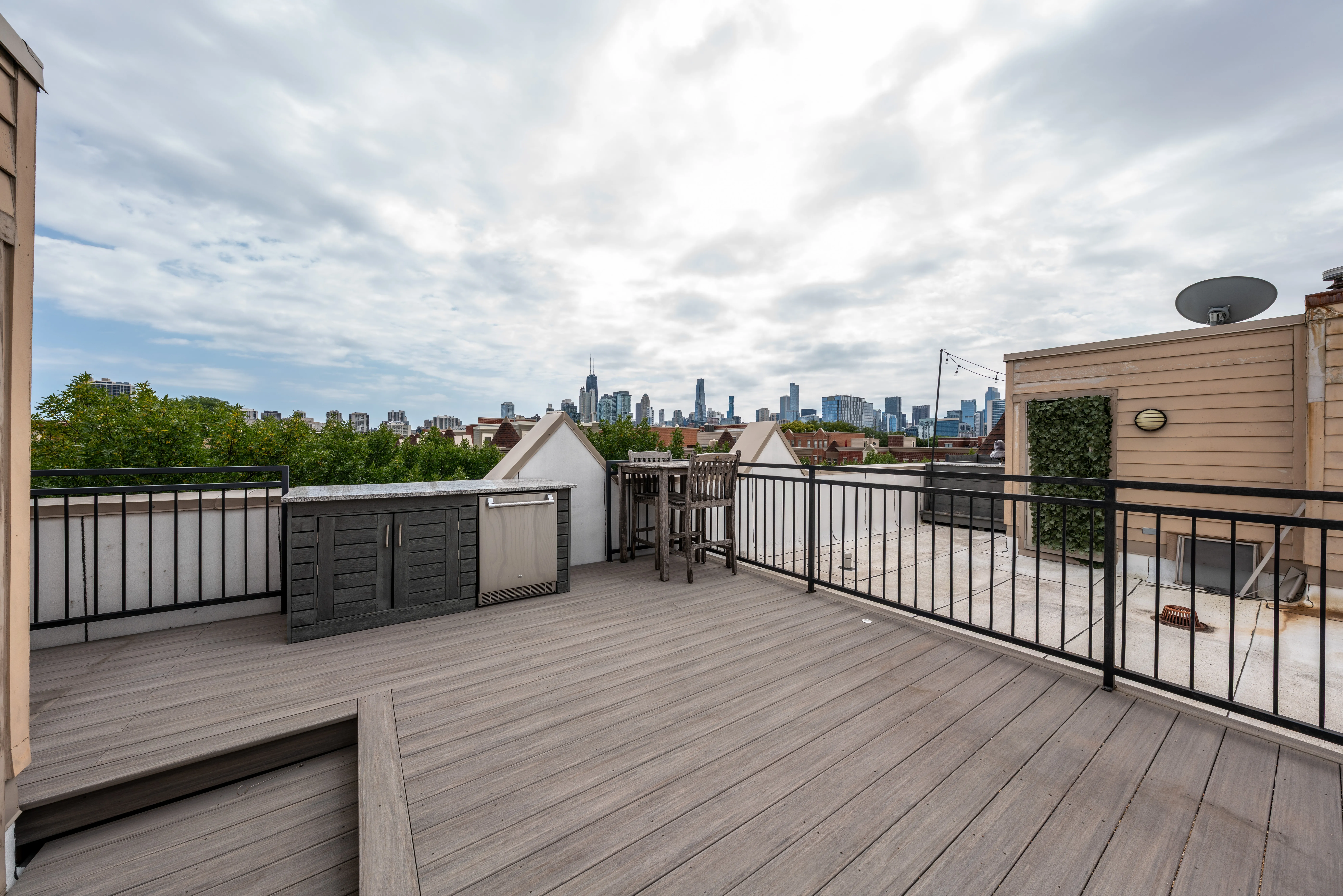 1418 N Burling St 60610 60610-Chicago-IL