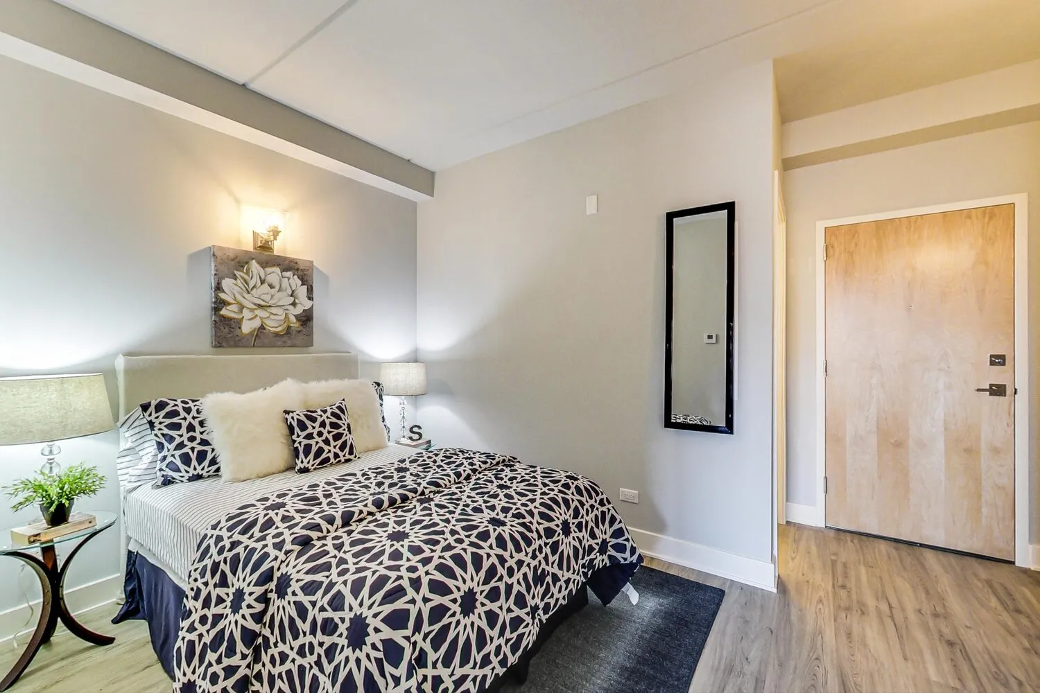 300 W Division St   60610 60610-unit#402-Chicago-IL