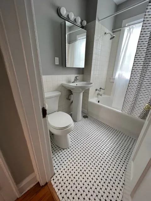 2325 W Chase Ave   60645 60645-unit#1-Chicago-IL