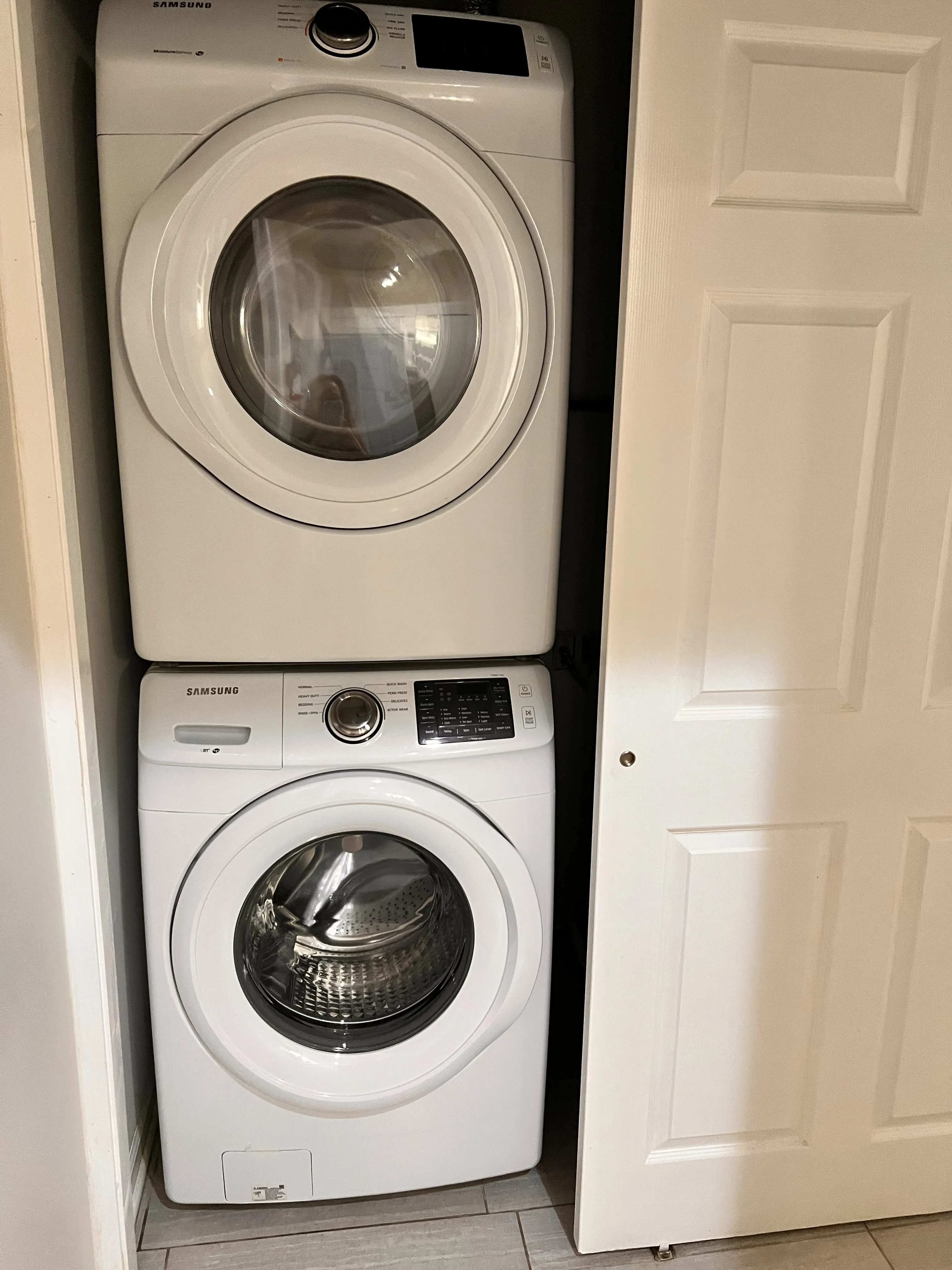 1453 W Erie St   60642 60642-unit#3rd floor-Chicago-IL