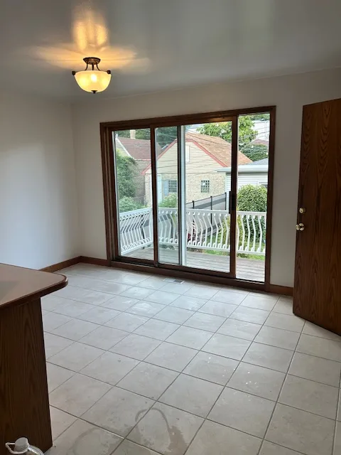 2550 W WINNEMAC AVE 60625-unit#2-Chicago-IL