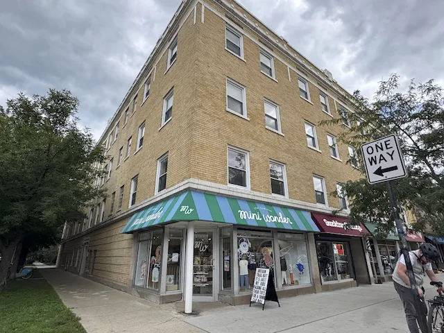 1347 W Eddy St 60657 60657-unit#205-Chicago-IL
