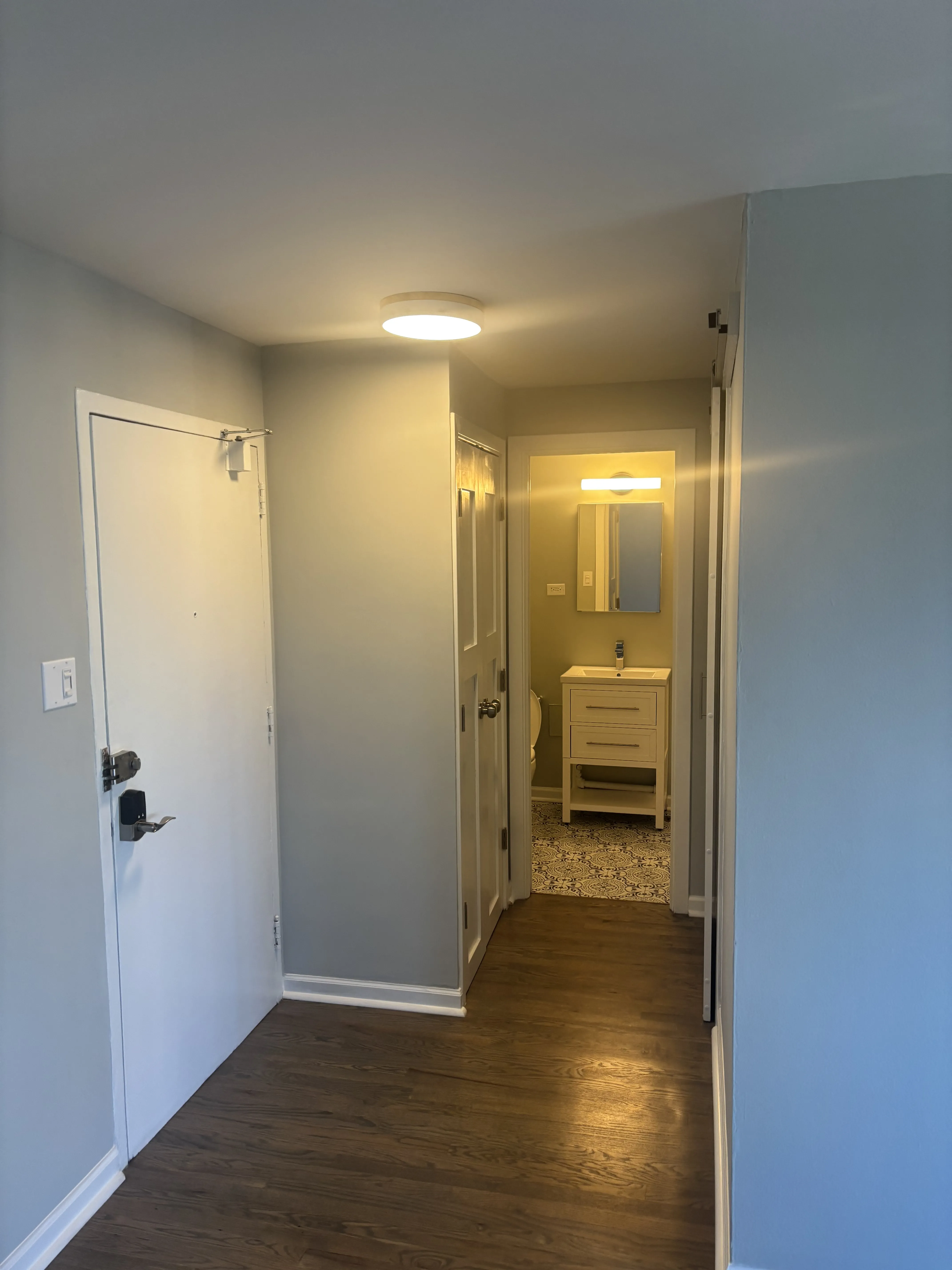 708 W BITTERSWEET PL 60613-unit#611-Chicago-IL