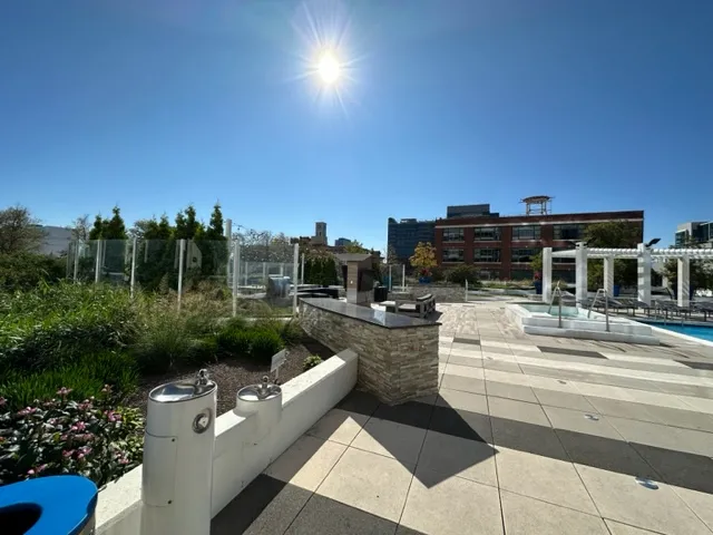 765 W Adams St 60661 60661-unit#1604-Chicago-IL