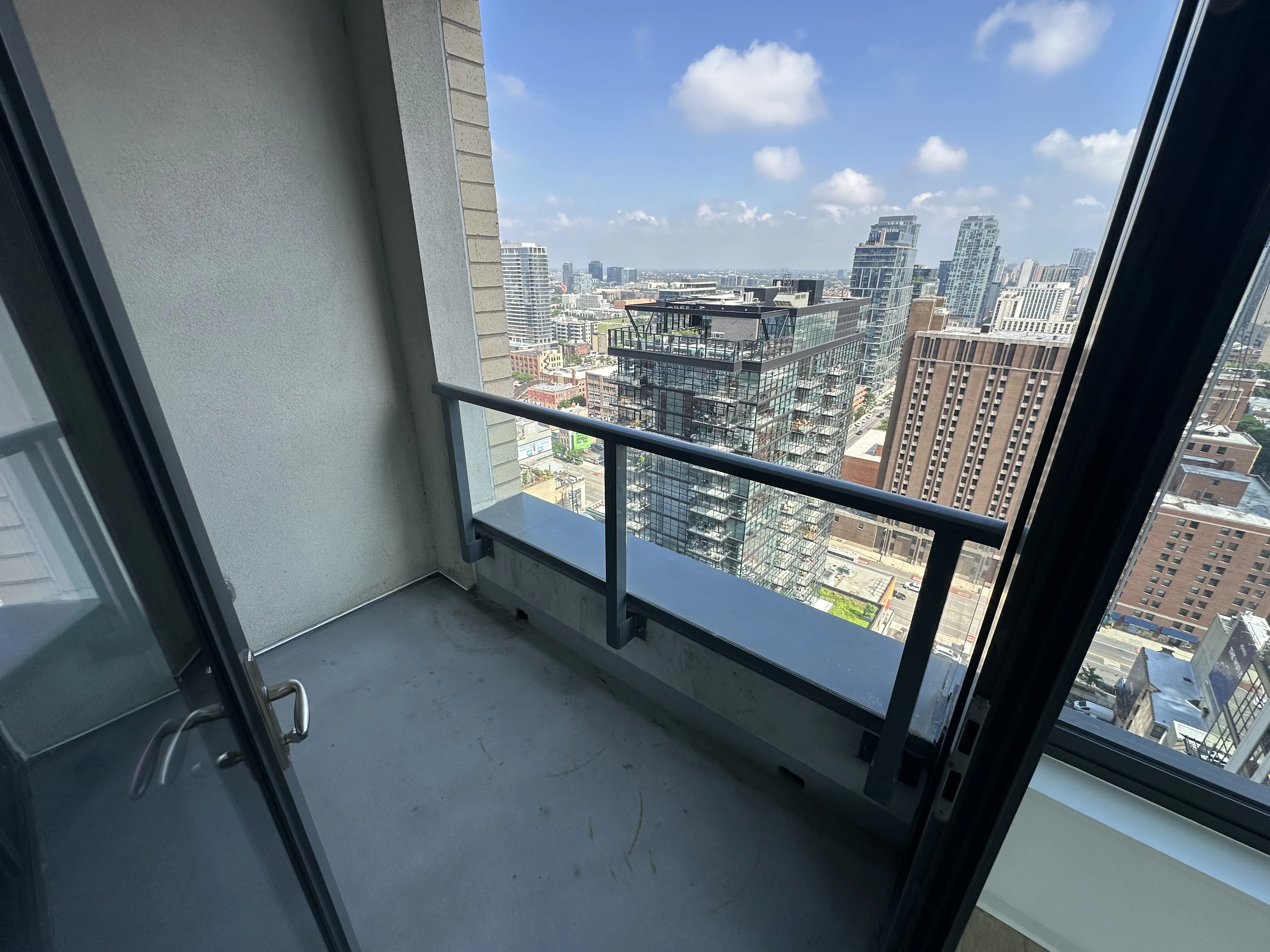 165 W Superior St   60654 60654-unit#1104-Chicago-IL