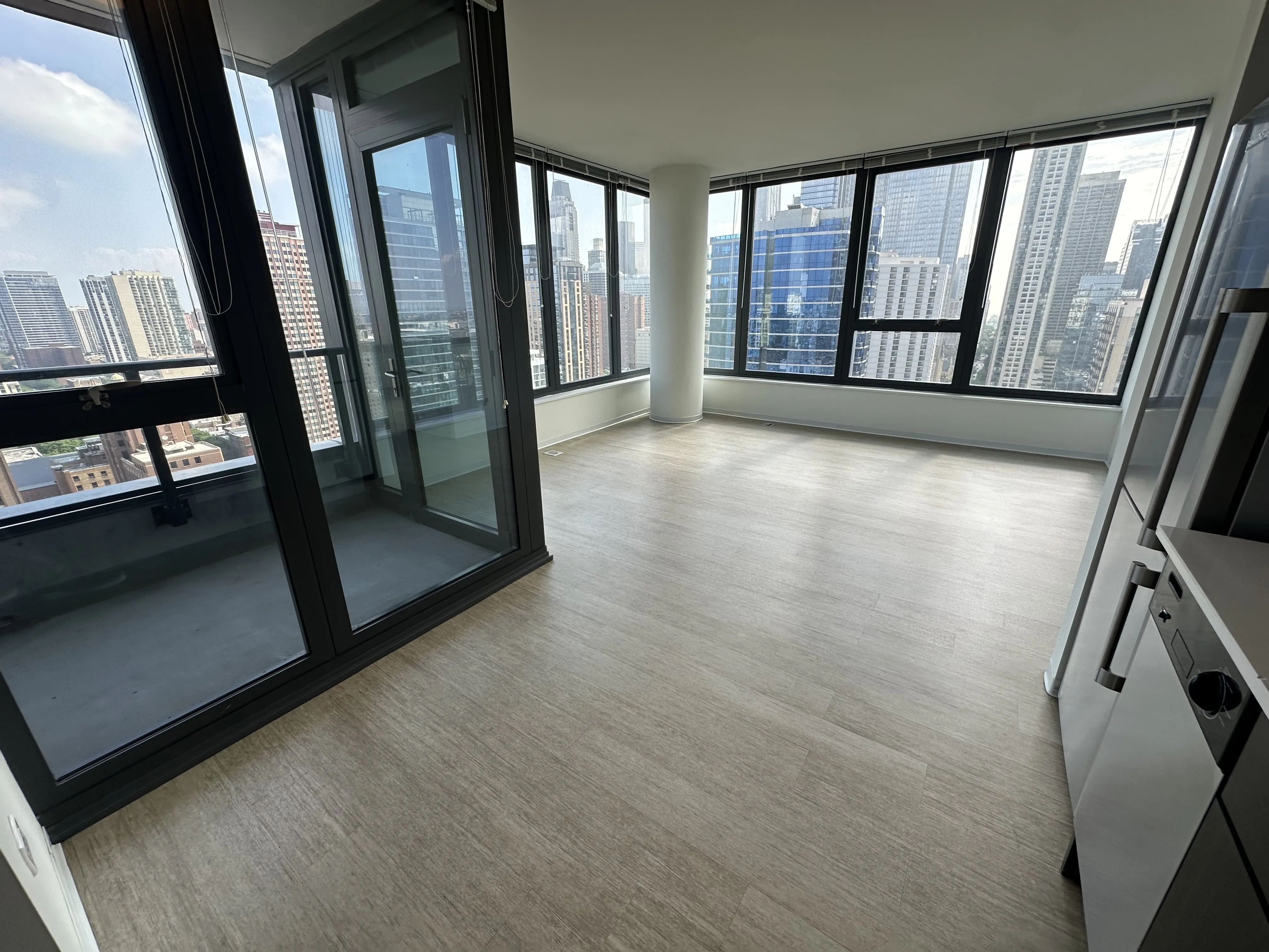 165 W Superior St   60654 60654-unit#1104-Chicago-IL