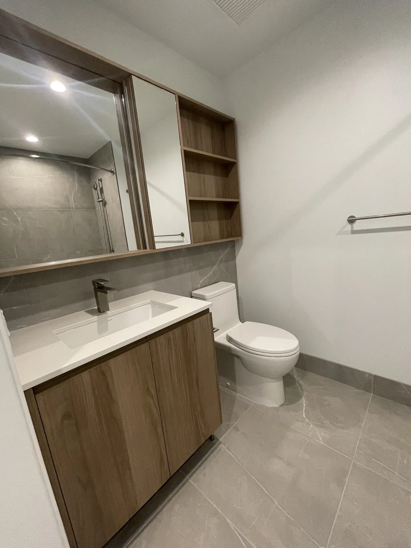 355 N Halsted St   60661 60661-unit#2103-Chicago-IL