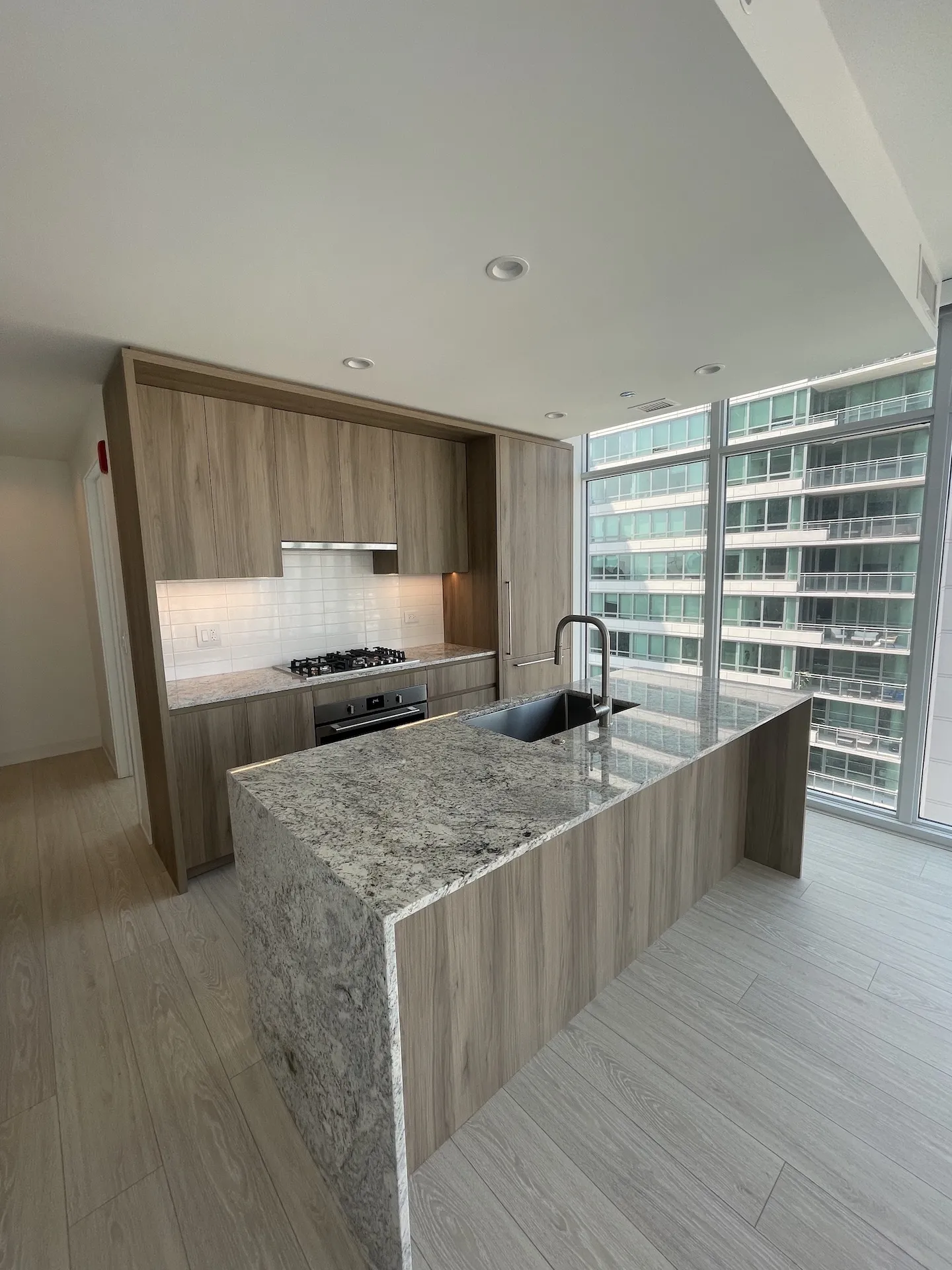 355 N Halsted St   60661 60661-unit#2103-Chicago-IL