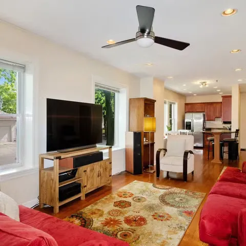 3651 W Byron St 60618 60618-unit#02-Chicago-IL