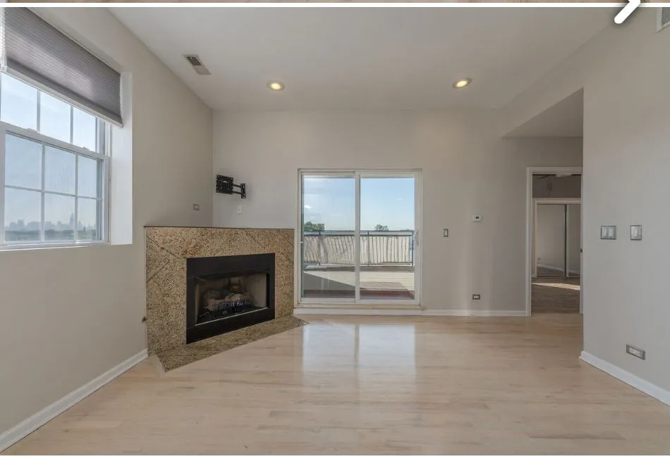 3225 W Fullerton Ave 60647 60647-unit#5SE-Chicago-IL