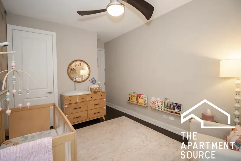 1327 W Grand Ave   60642 60642-unit#2W-Chicago-IL