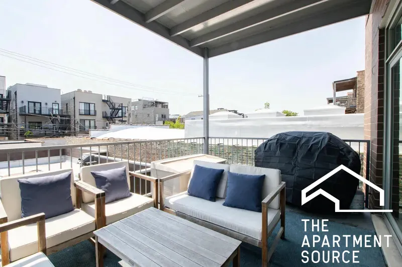 1327 W Grand Ave   60642 60642-unit#2W-Chicago-IL