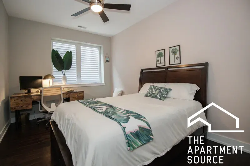 1327 W Grand Ave   60642 60642-unit#2W-Chicago-IL