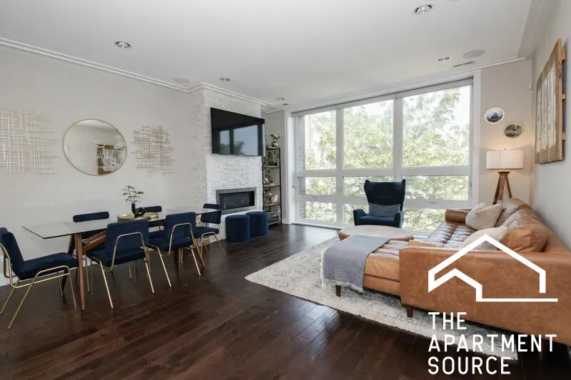 1327 W Grand Ave 60642 60642-unit#2W-Chicago-IL