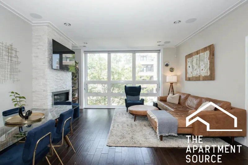 1327 W Grand Ave   60642 60642-unit#2W-Chicago-IL