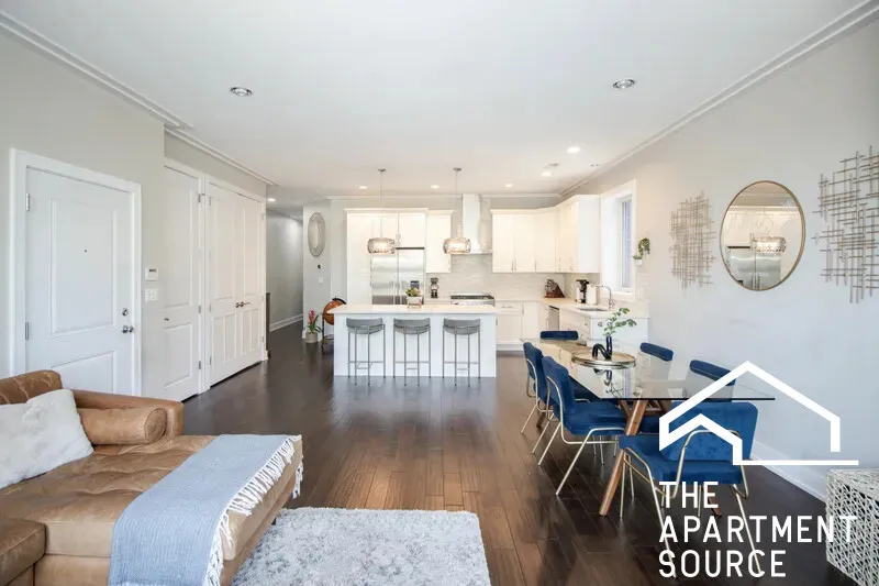 1327 W Grand Ave   60642 60642-unit#2W-Chicago-IL