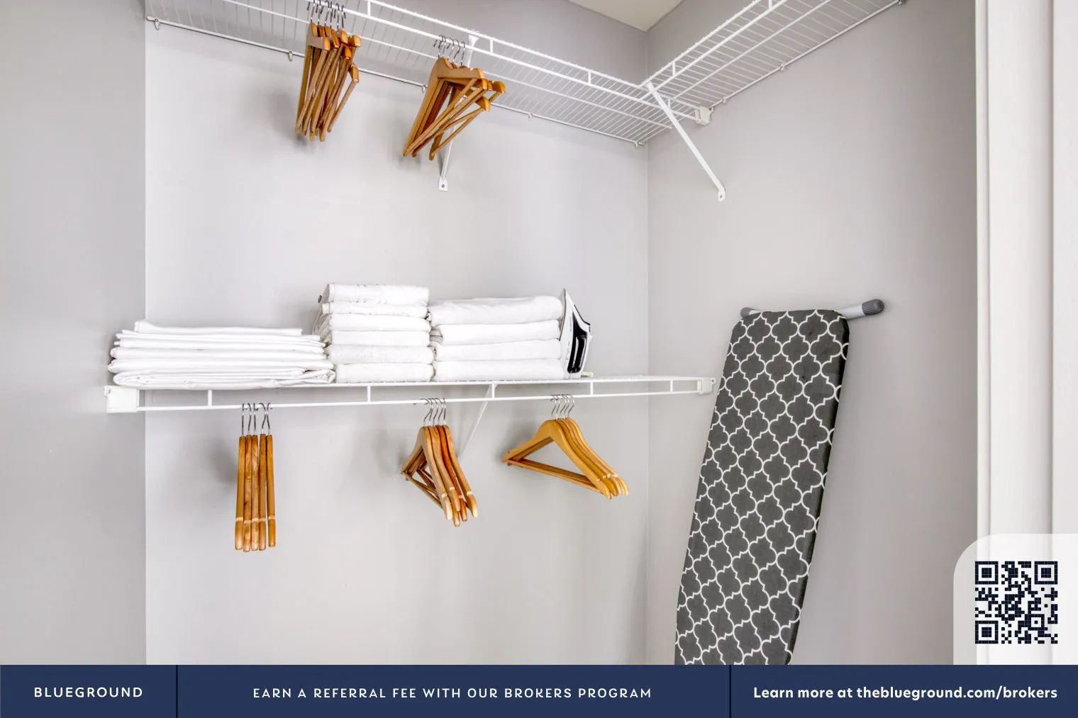 210 N Wells St   60601 60601-Lake & Wells Apartments-unit#ID595-Chicago-IL