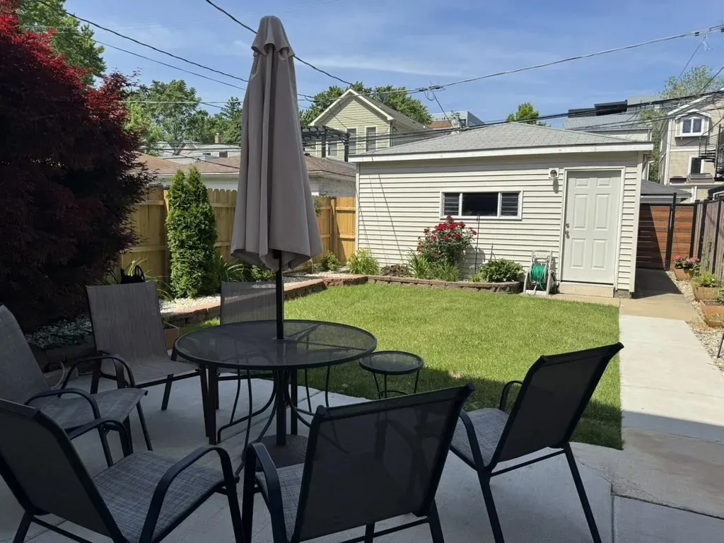 3834 N Hermitage Ave   60613 60613-unit#1-Chicago-IL