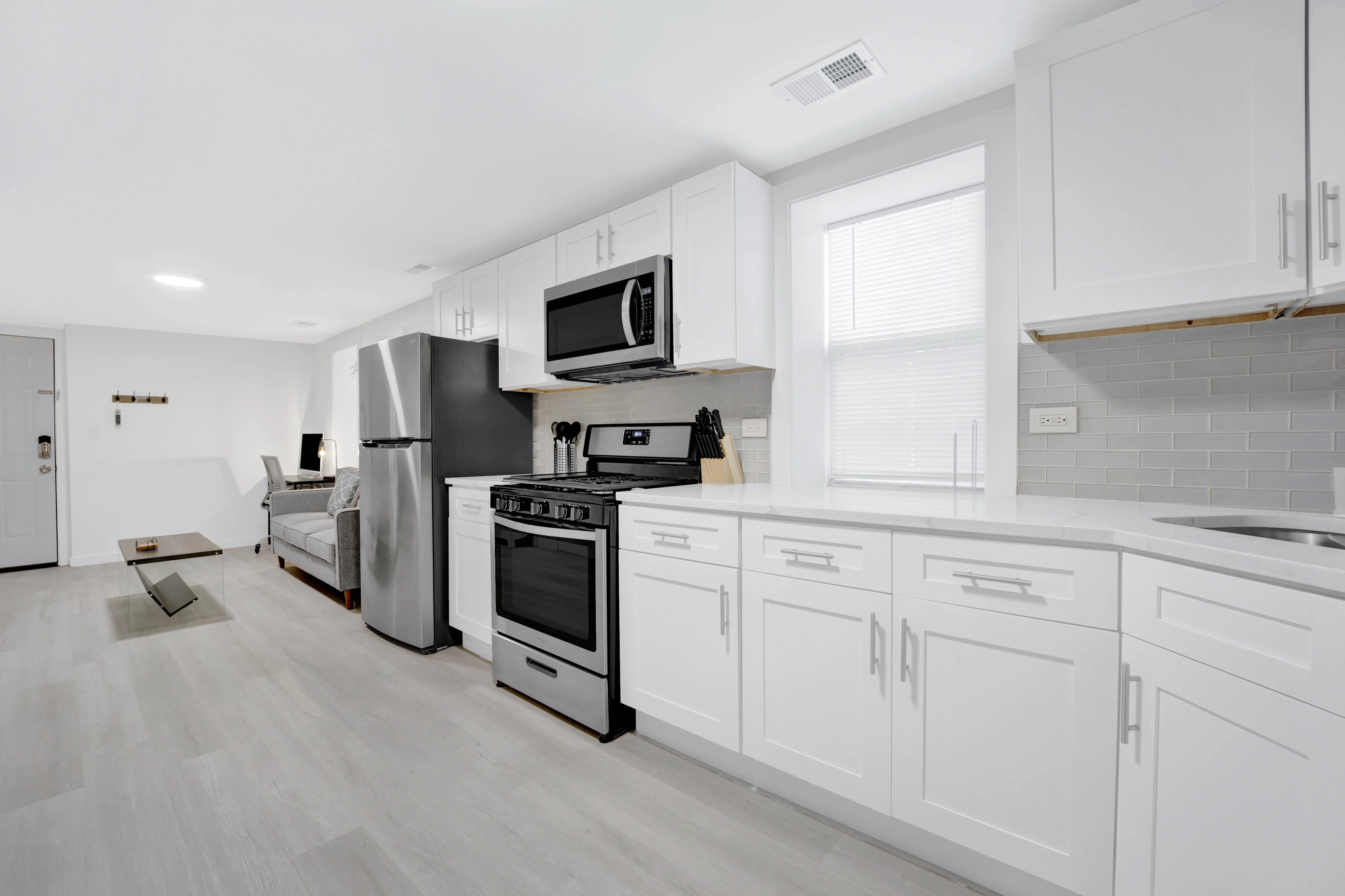 1226 W 31st Pl 60608 60608-unit#1R-Chicago-IL