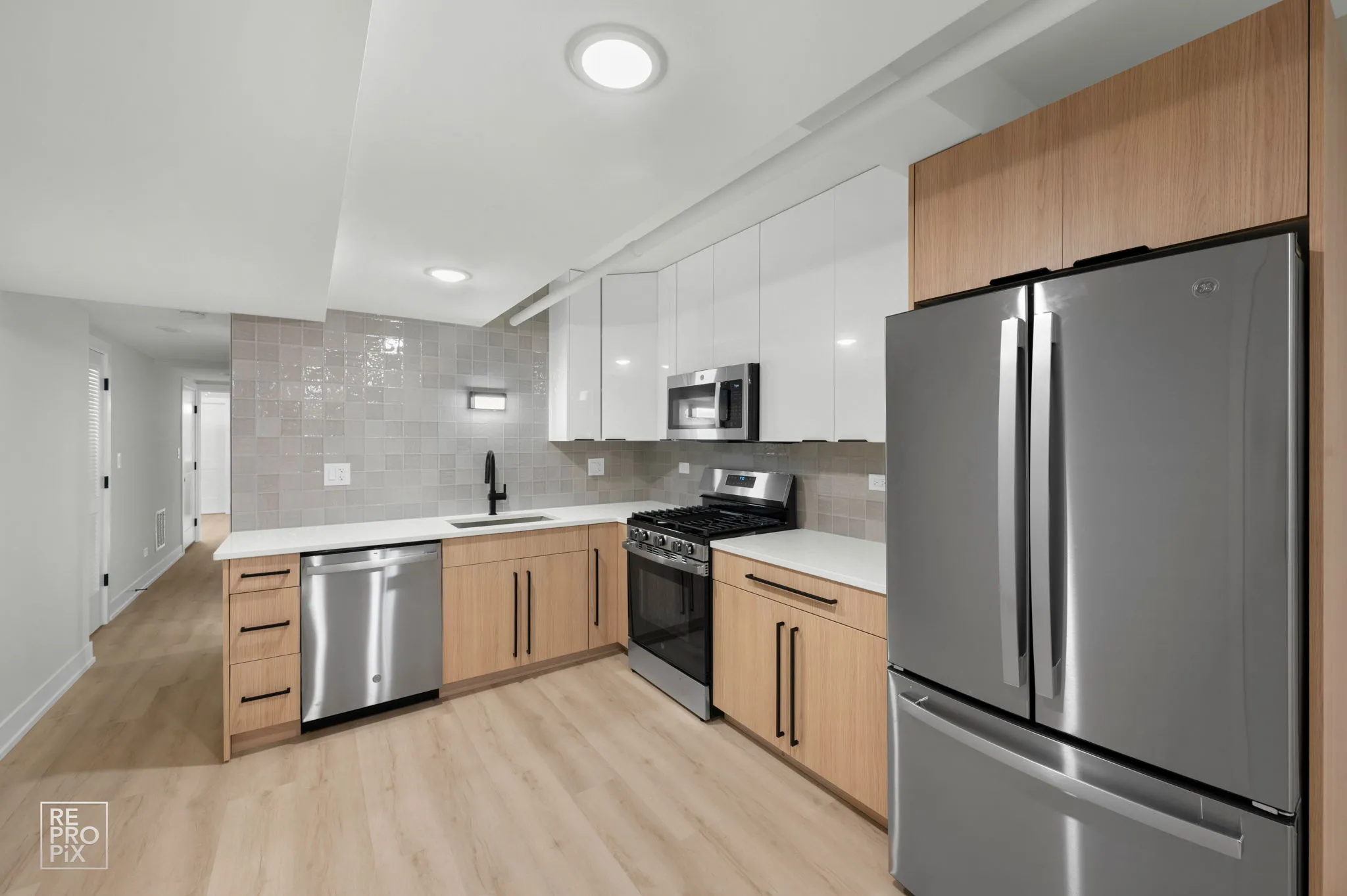 5627 N Wayne Ave   60660 60660-www.5627wayne.com-unit#1-Chicago-IL