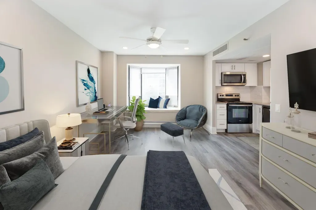 244 E Pearson St 60611 60611-unit#214-Chicago-IL