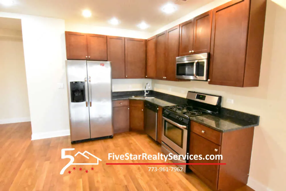 3705 N Kedzie Ave 60618 60618-unit#403-Chicago-IL