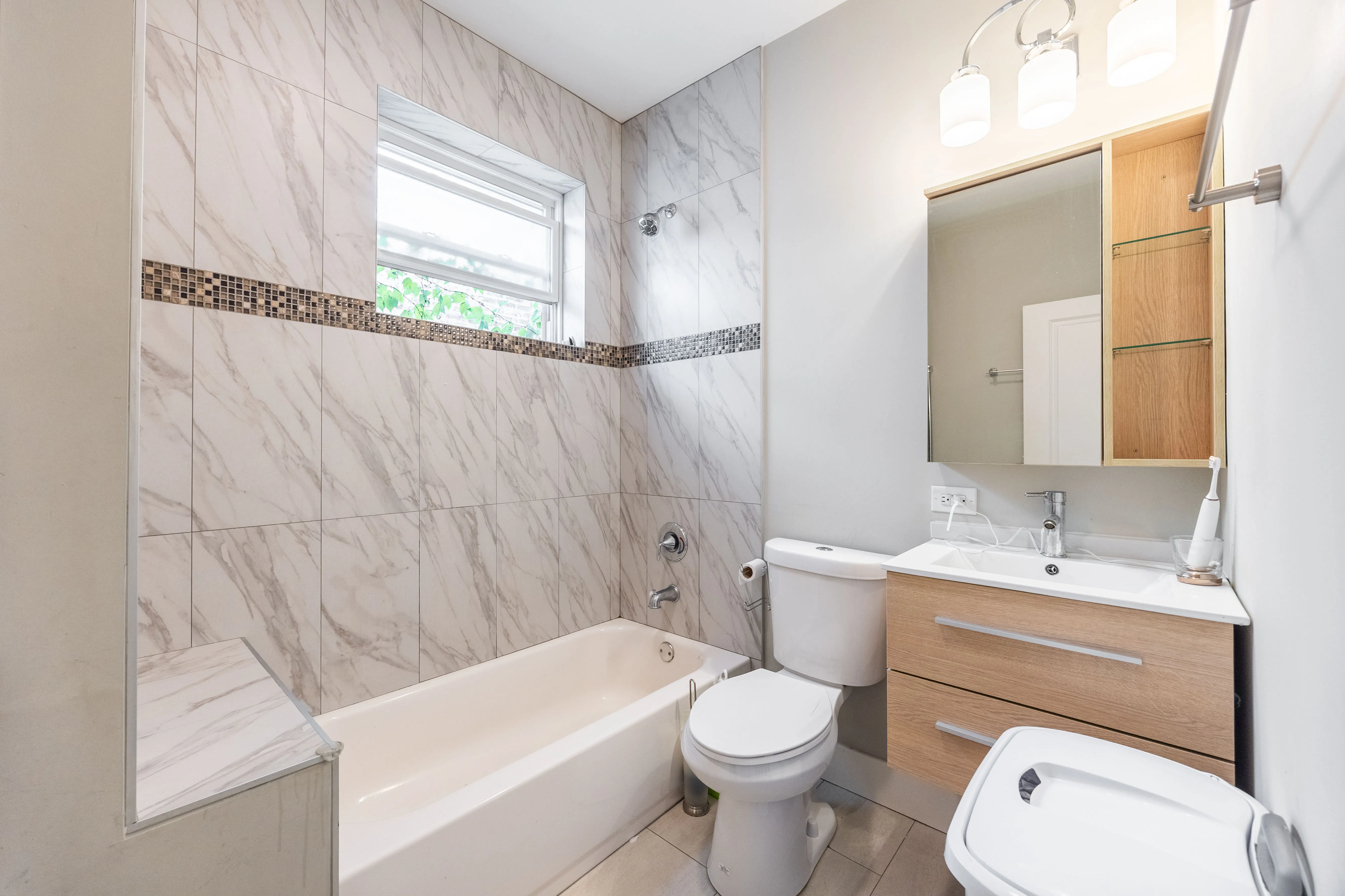 3022 N Avers Ave   60618 60618-unit#1-Chicago-IL