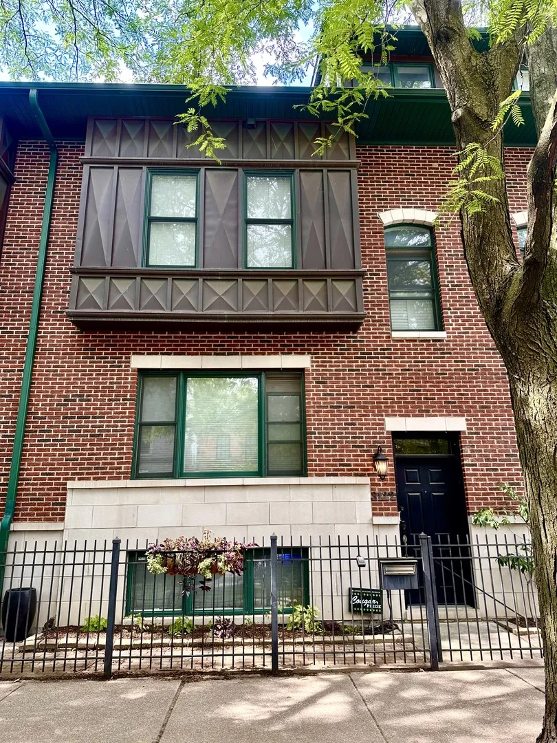 3122 N Paulina St 60657 60657-Chicago-IL