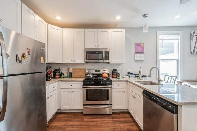1305 W Barry Ave 60657 60657-unit#1-R-Chicago-IL