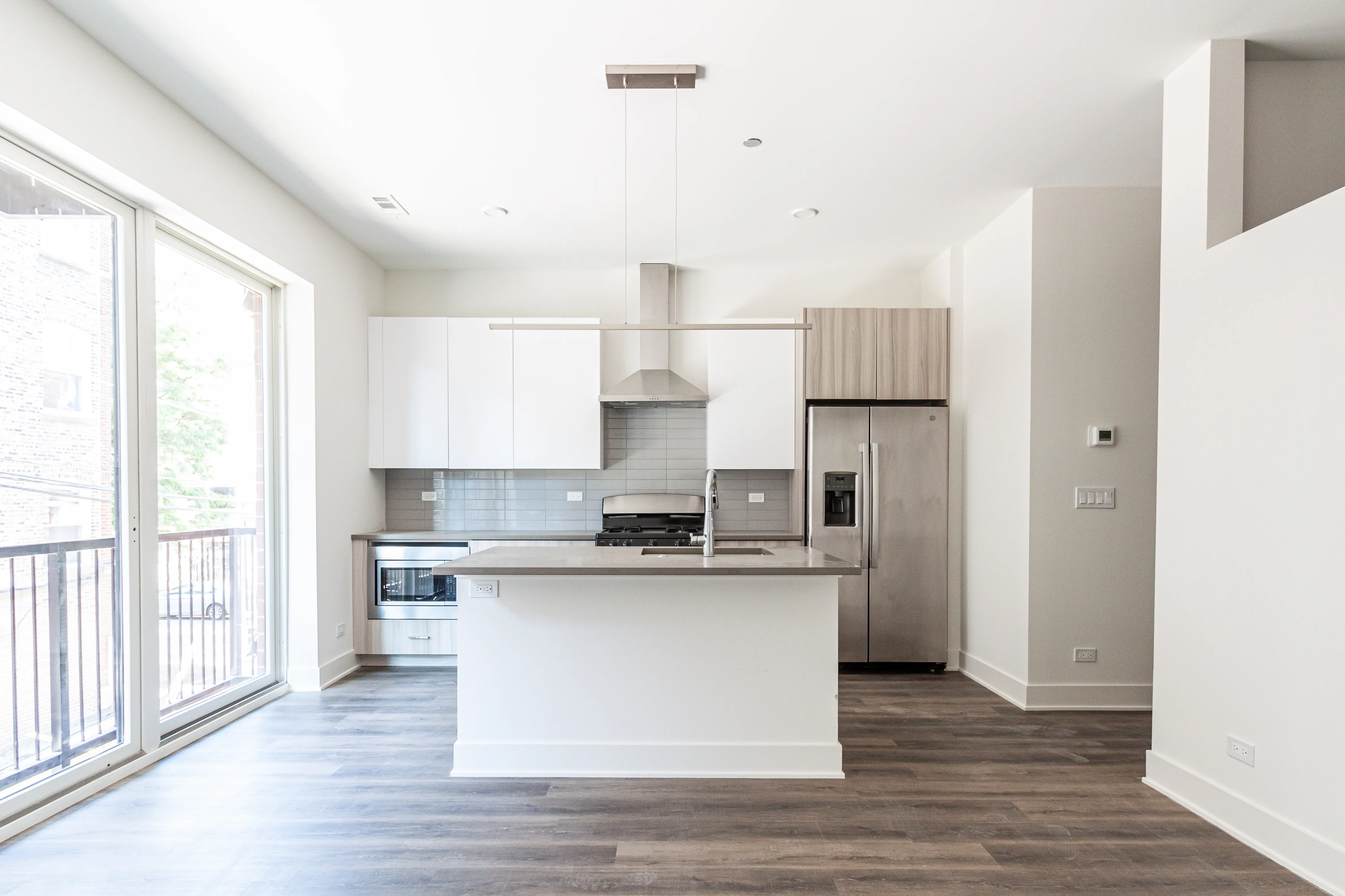 4453 N Hazel St 60640 60640-Chicago-IL