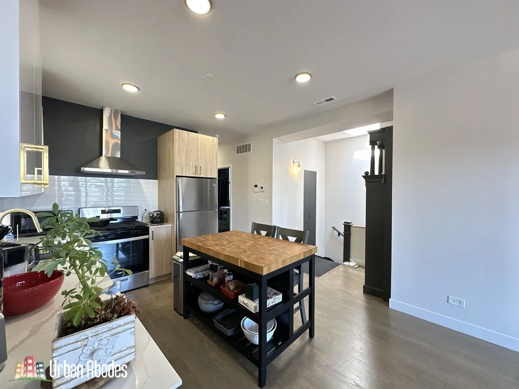 908 N California Ave   60622 60622-unit#4-Chicago-IL