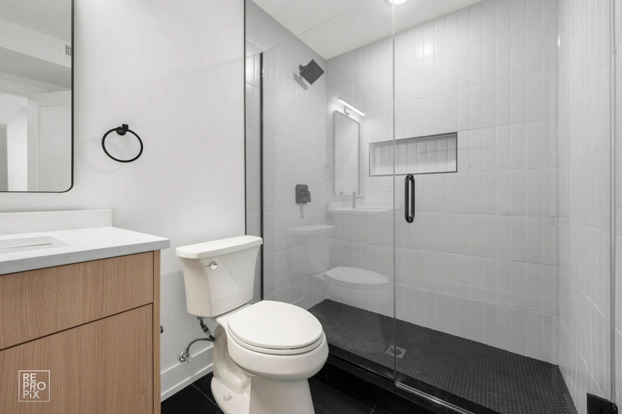 5627 N Wayne Ave   60660 60660-www.5627wayne.com-unit#1-Chicago-IL