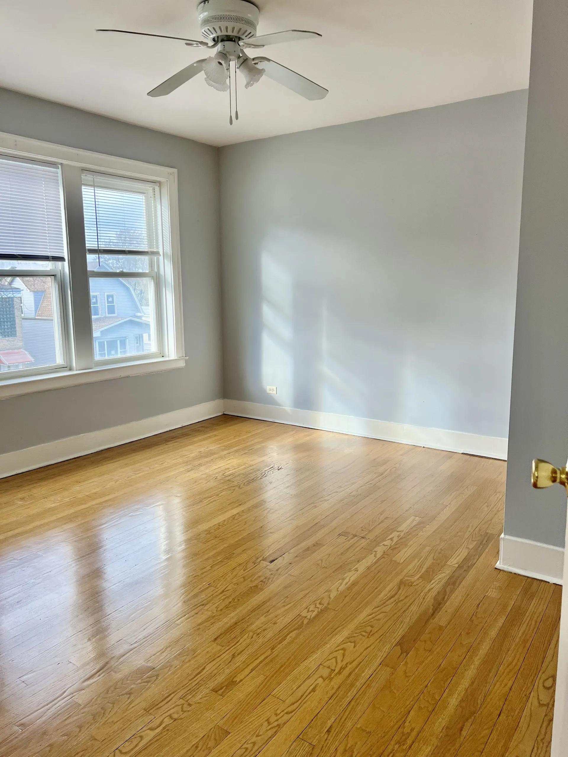 5031 N Harding Ave 60625 60625-unit#2W-Chicago-IL