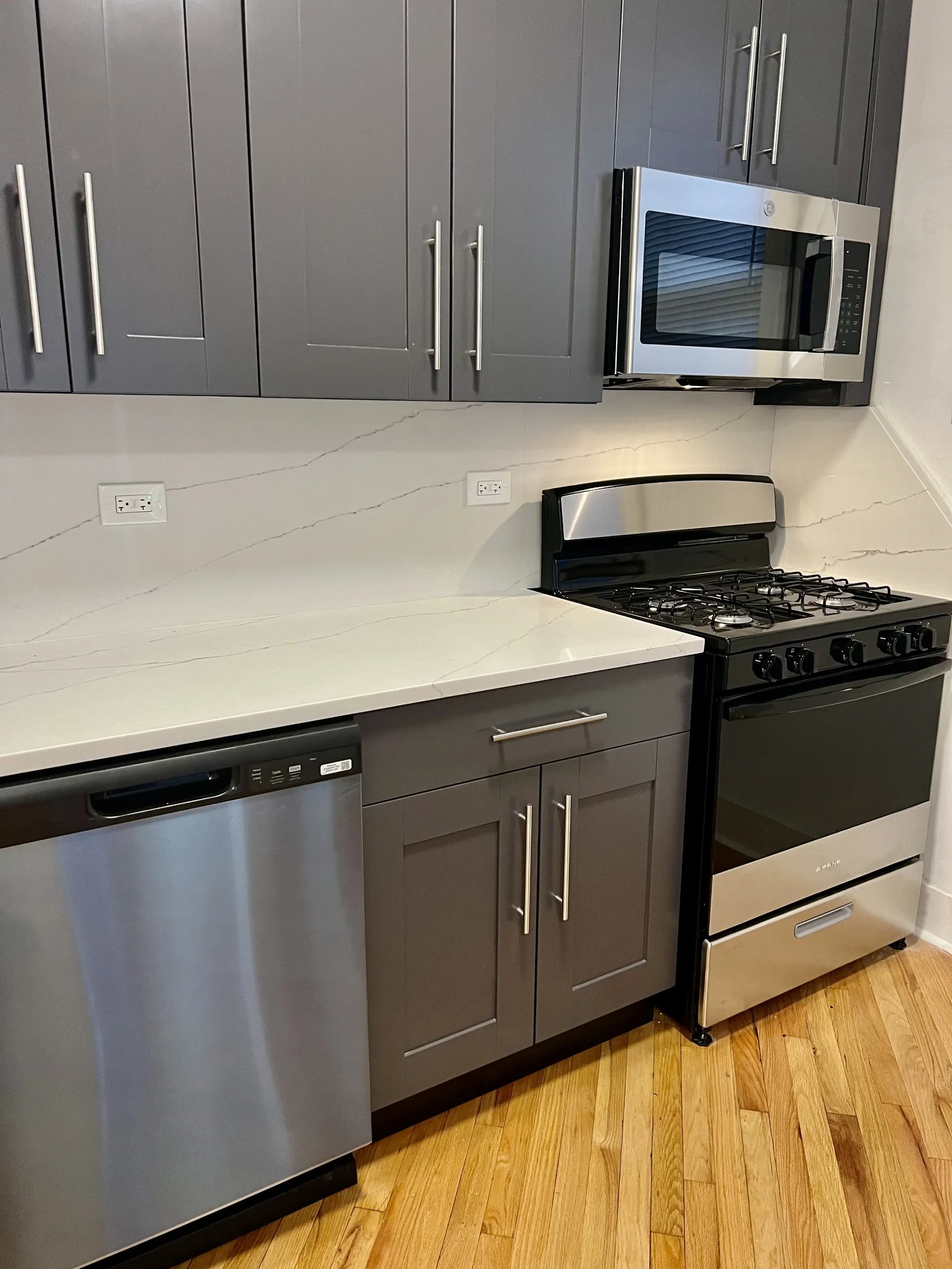 5031 N Harding Ave 60625 60625-unit#2W-Chicago-IL