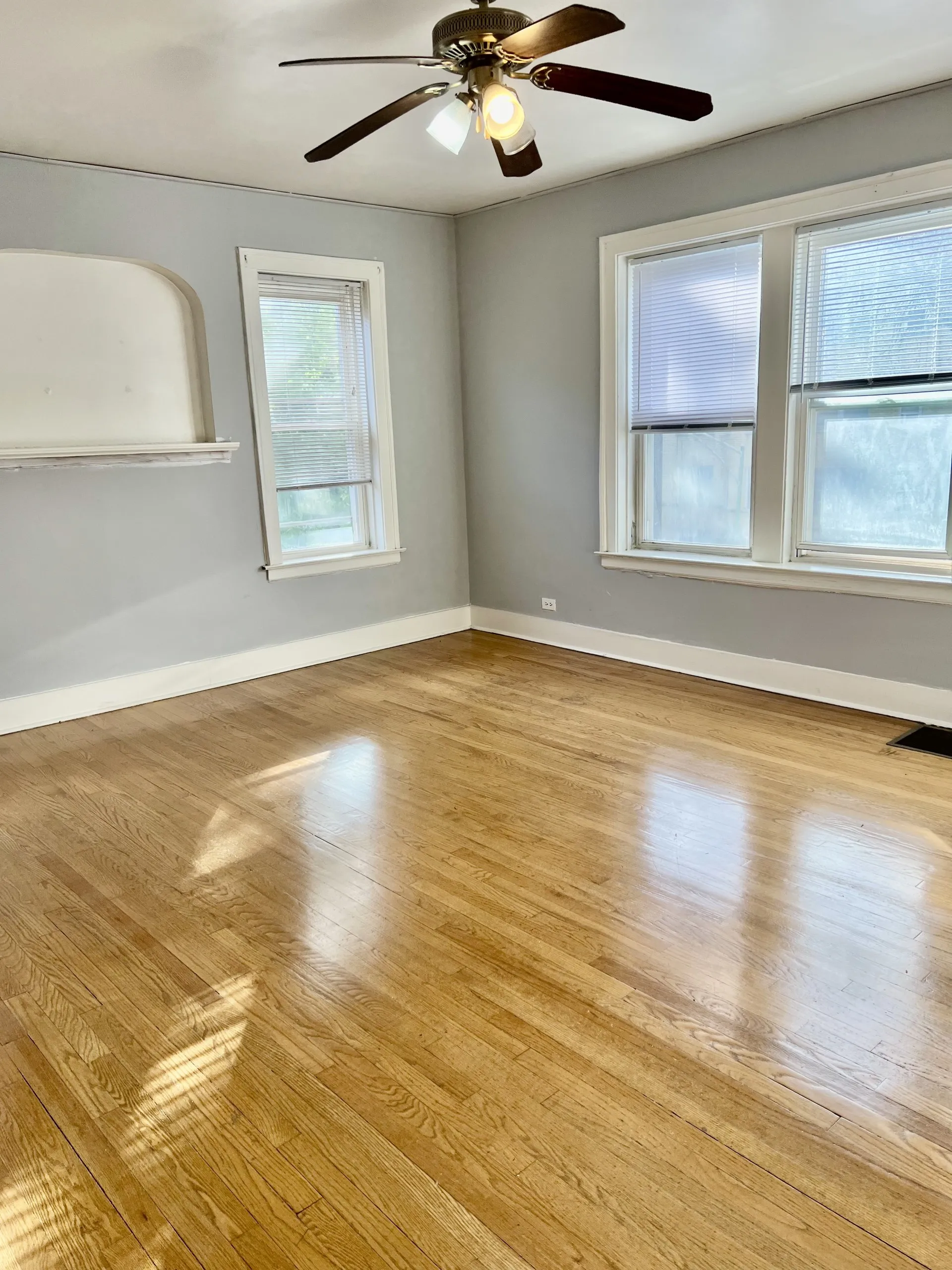 5031 N Harding Ave 60625 60625-unit#2W-Chicago-IL