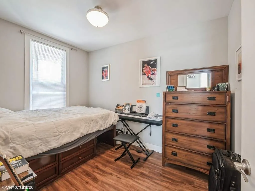 1305 W Barry Ave 60657 60657-unit#1-R-Chicago-IL