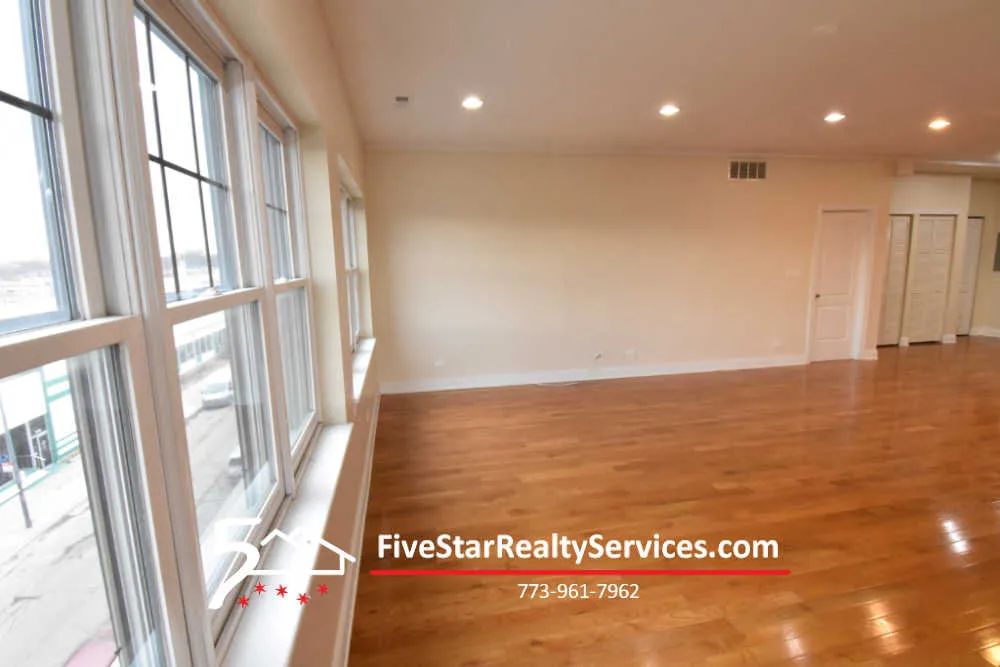 3705 N Kedzie Ave 60618 60618-unit#403-Chicago-IL