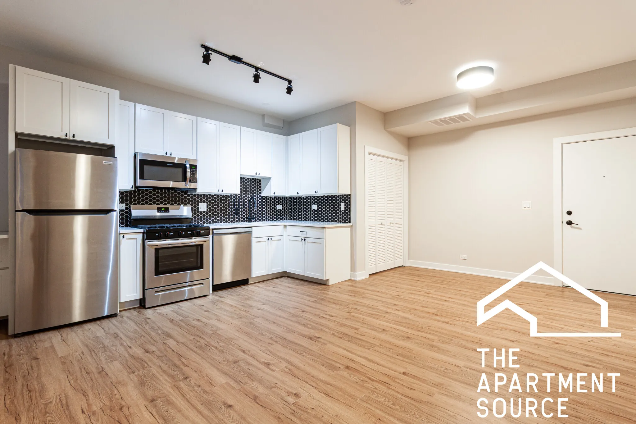 656 W Wrightwood Ave   60614 60614-unit#105-Chicago-IL