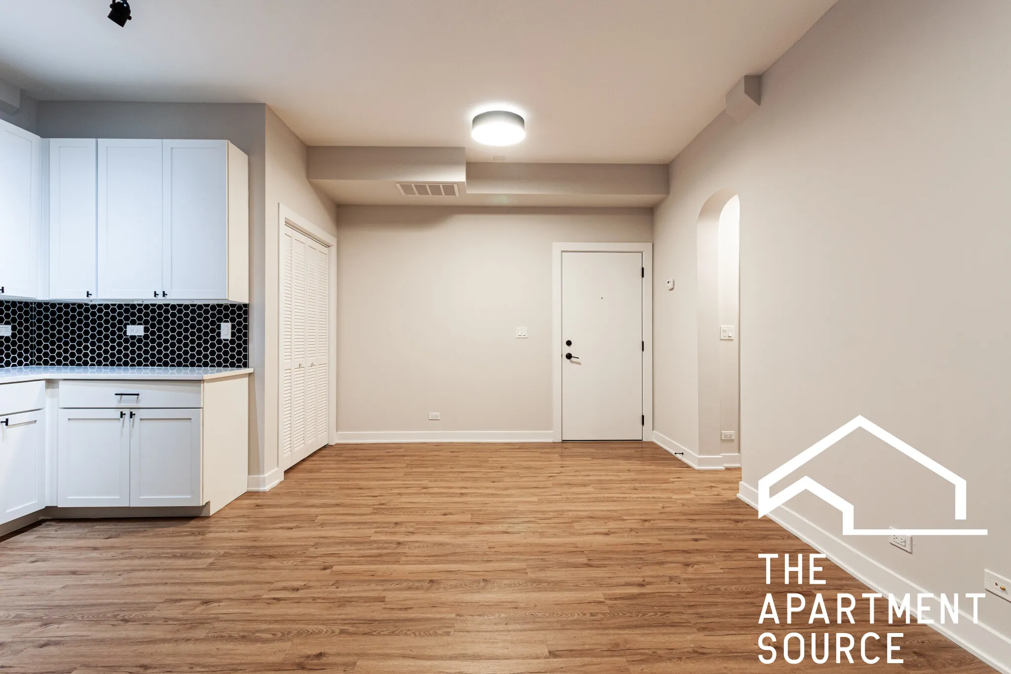 656 W Wrightwood Ave   60614 60614-unit#105-Chicago-IL