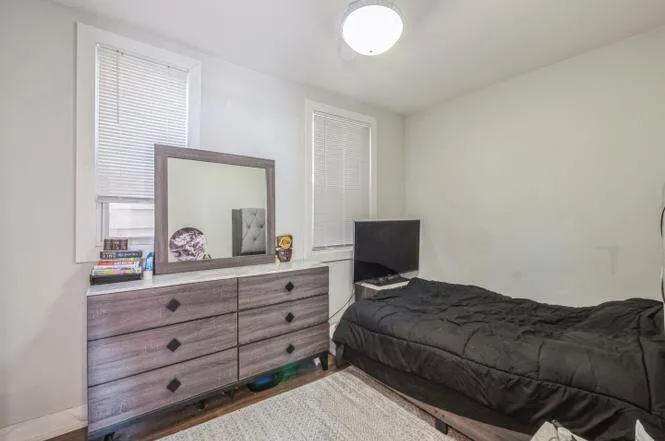 1305 W Barry Ave 60657 60657-unit#1-R-Chicago-IL