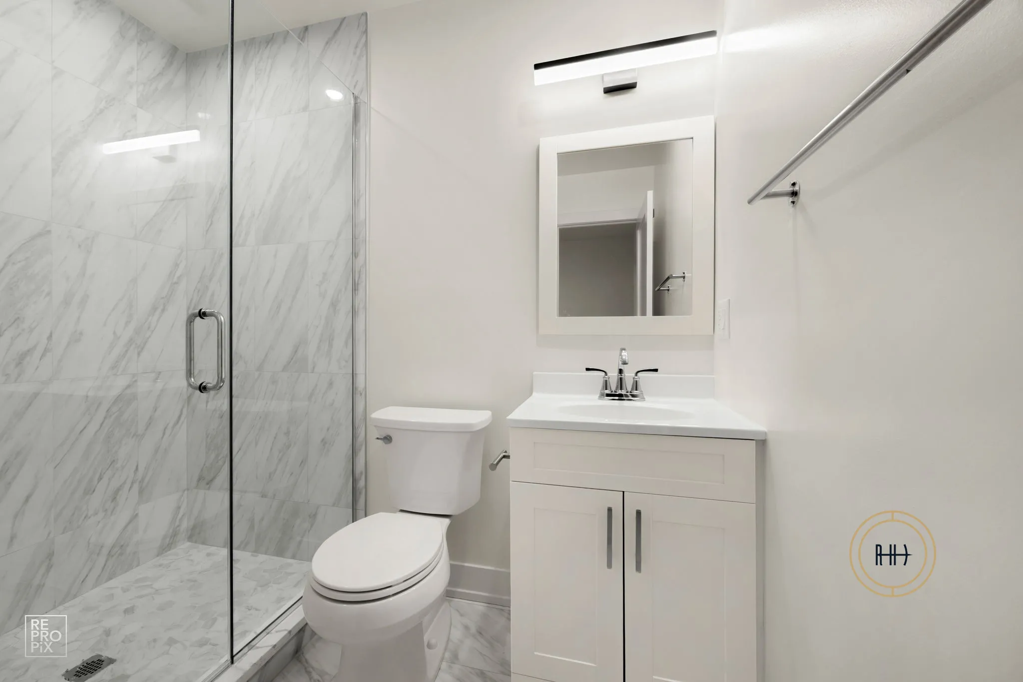 652 W Gordon Terrace   60613 60613-652GordontTerrace.com-unit#3W-Chicago-IL