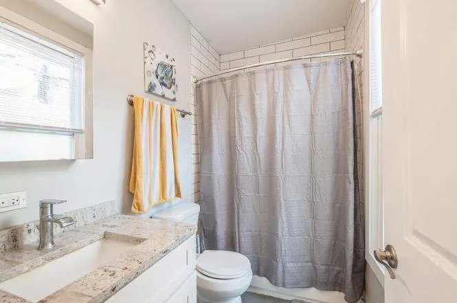 1305 W Barry Ave 60657 60657-unit#1-R-Chicago-IL