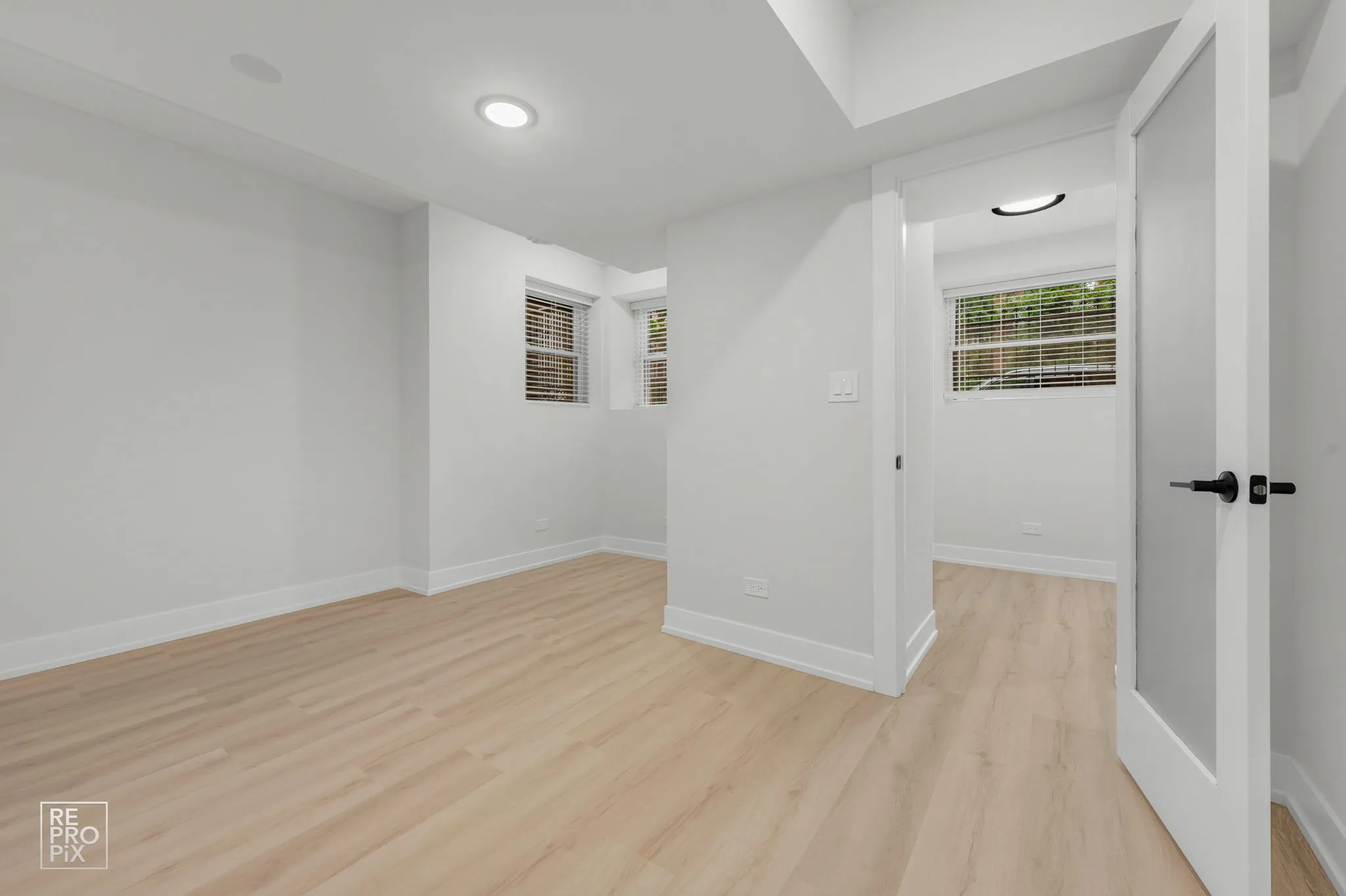 5627 N Wayne Ave   60660 60660-www.5627wayne.com-unit#1-Chicago-IL