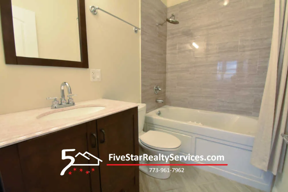 3705 N Kedzie Ave 60618 60618-unit#403-Chicago-IL